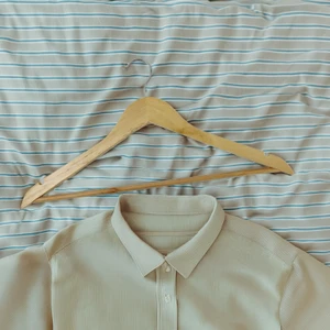 Wooden hanger, 1 pc.