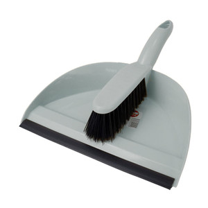 Set of dust pan and brush