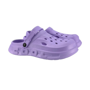 Women’s sandals, assorted