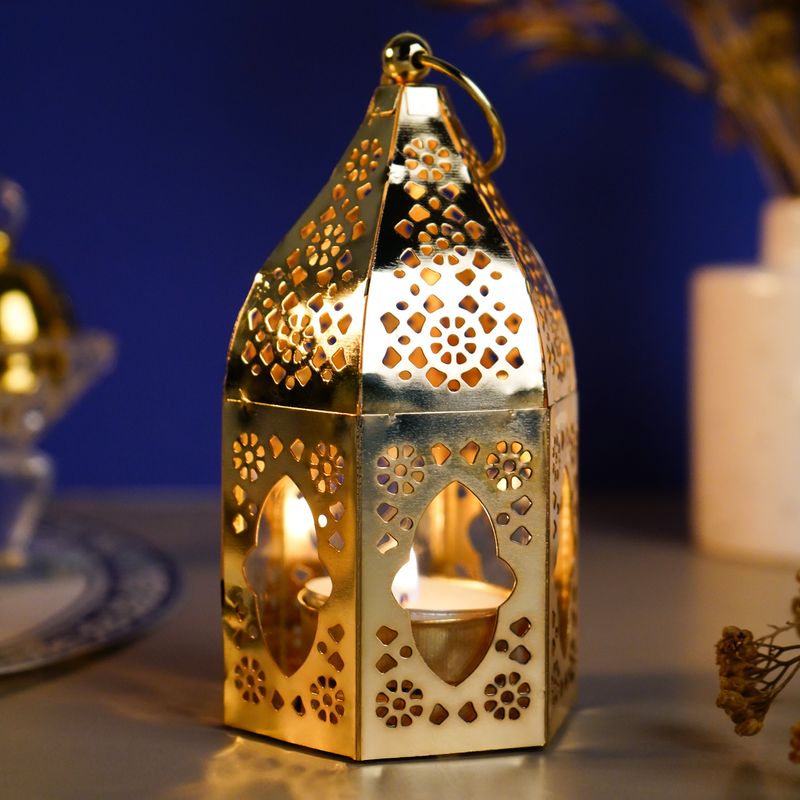 Gold candle holder