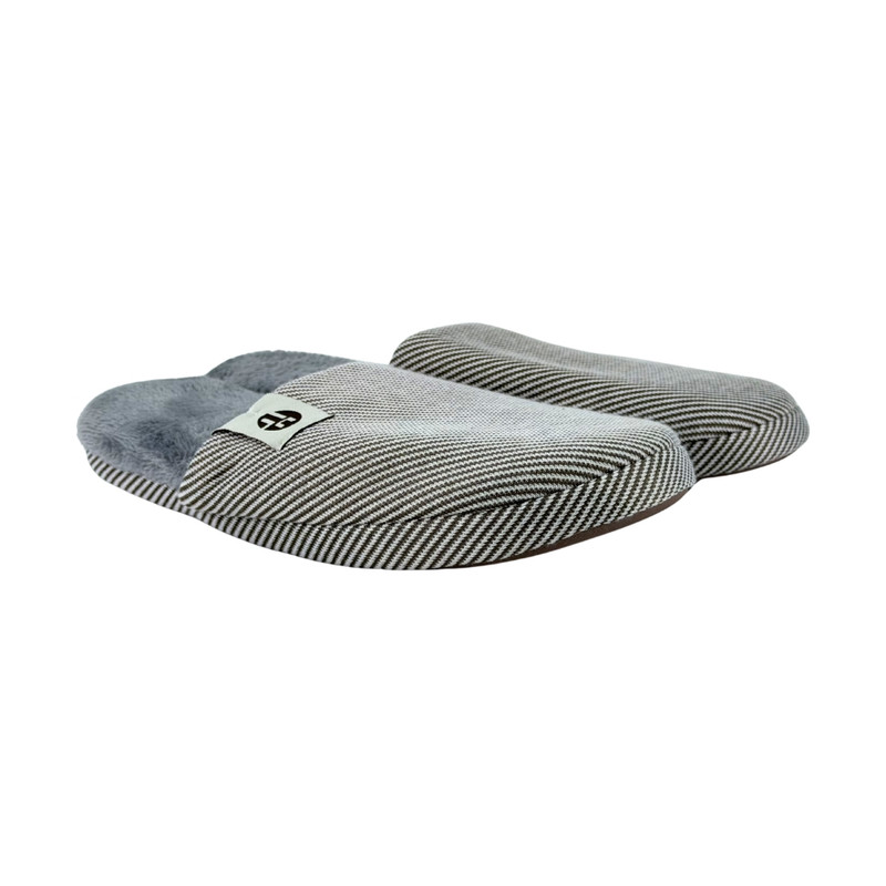 Slippers, assorted